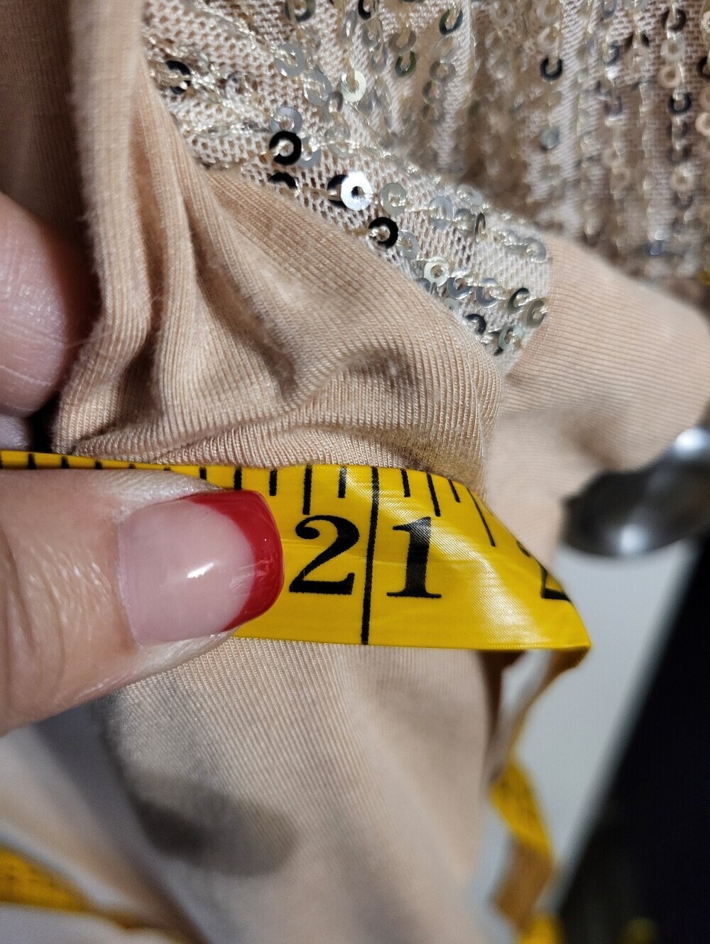 WHITE BIRCH PALE PEACH SEQUINS TOP SZ L - Picture 5 of 5